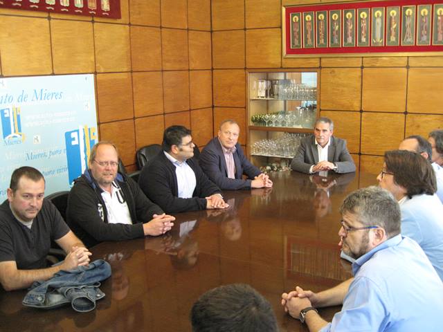 El Comité Europeo de ThyssenKrupp se reune con el alcalde de Mieres.