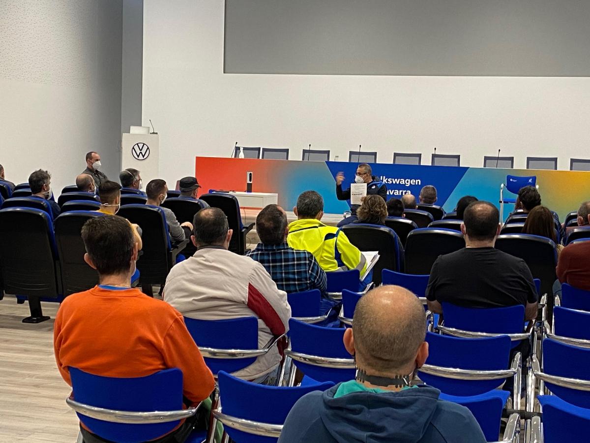 Asamblea de afiliados de CCOO en VW Navarra