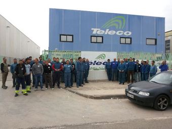 Concentración a la puerta de la empresa TELECO en Murcia