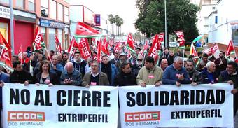 Manifestación de Extruperfil en Dos Hermanas